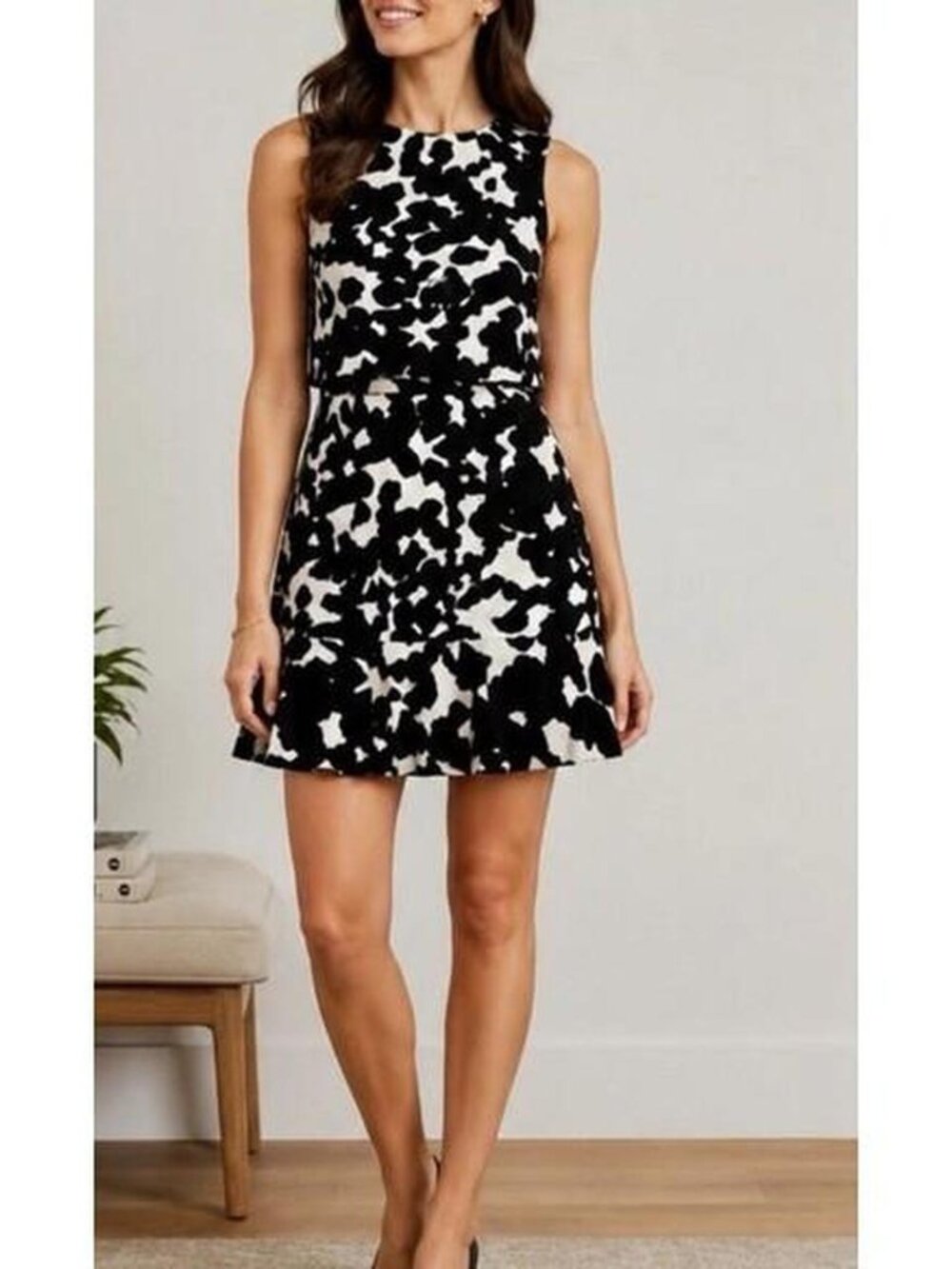 Banana Republic Black And White Fit And Flare Sleeveless Dress - Size 6